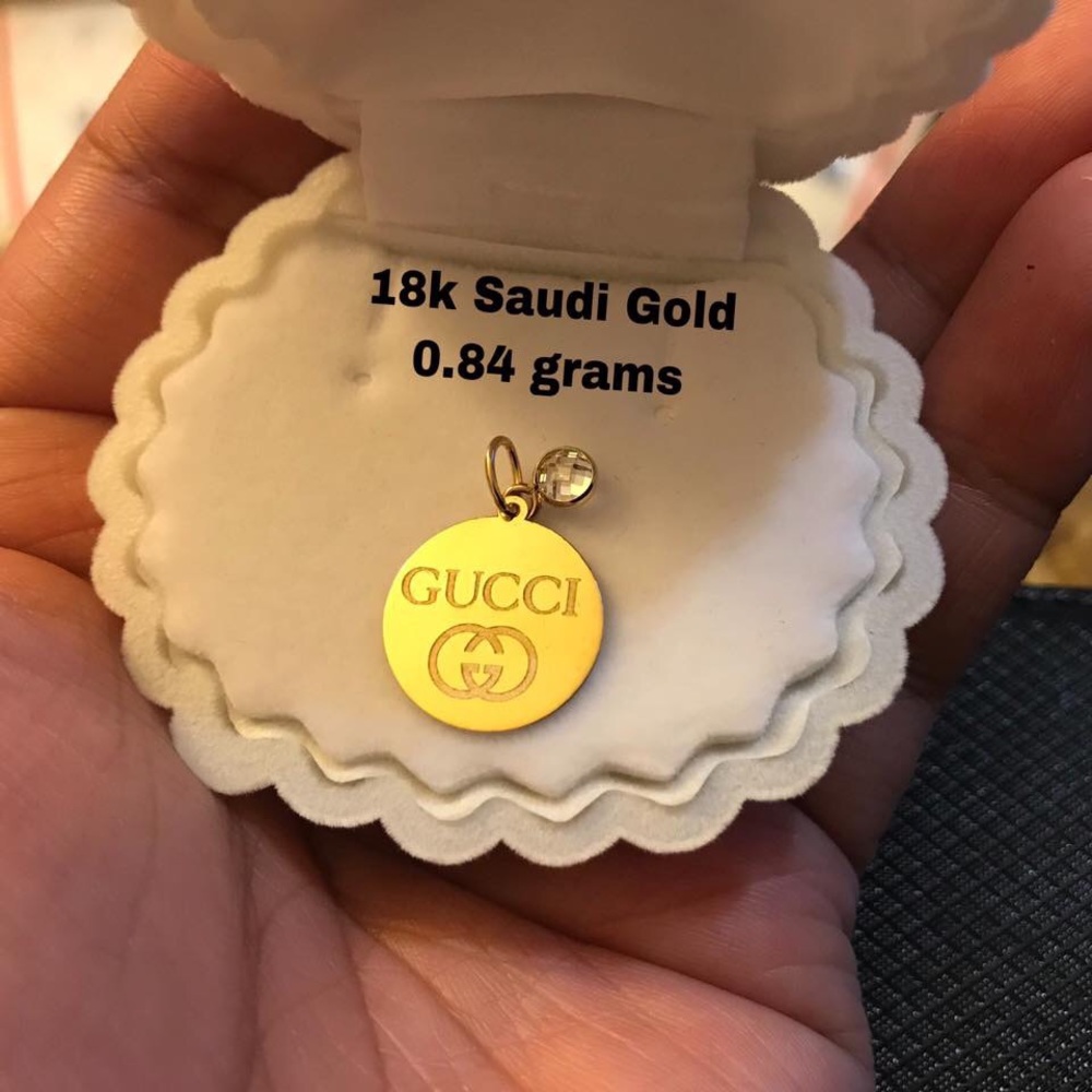 18k Saudi Gold pendant